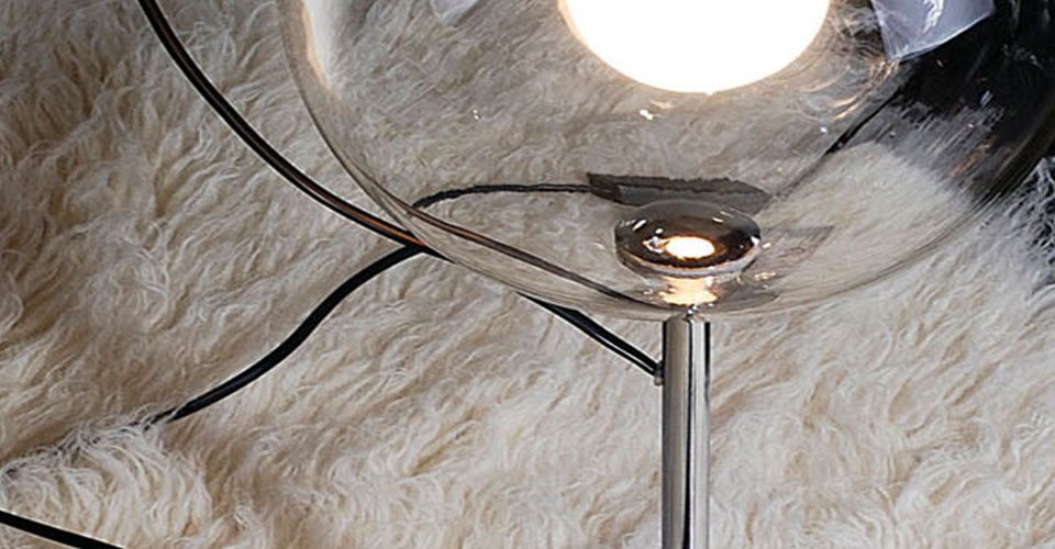 现代经典灯饰|台灯|办公家具|Micons Tavolo 清光圆球 现代玻璃台灯