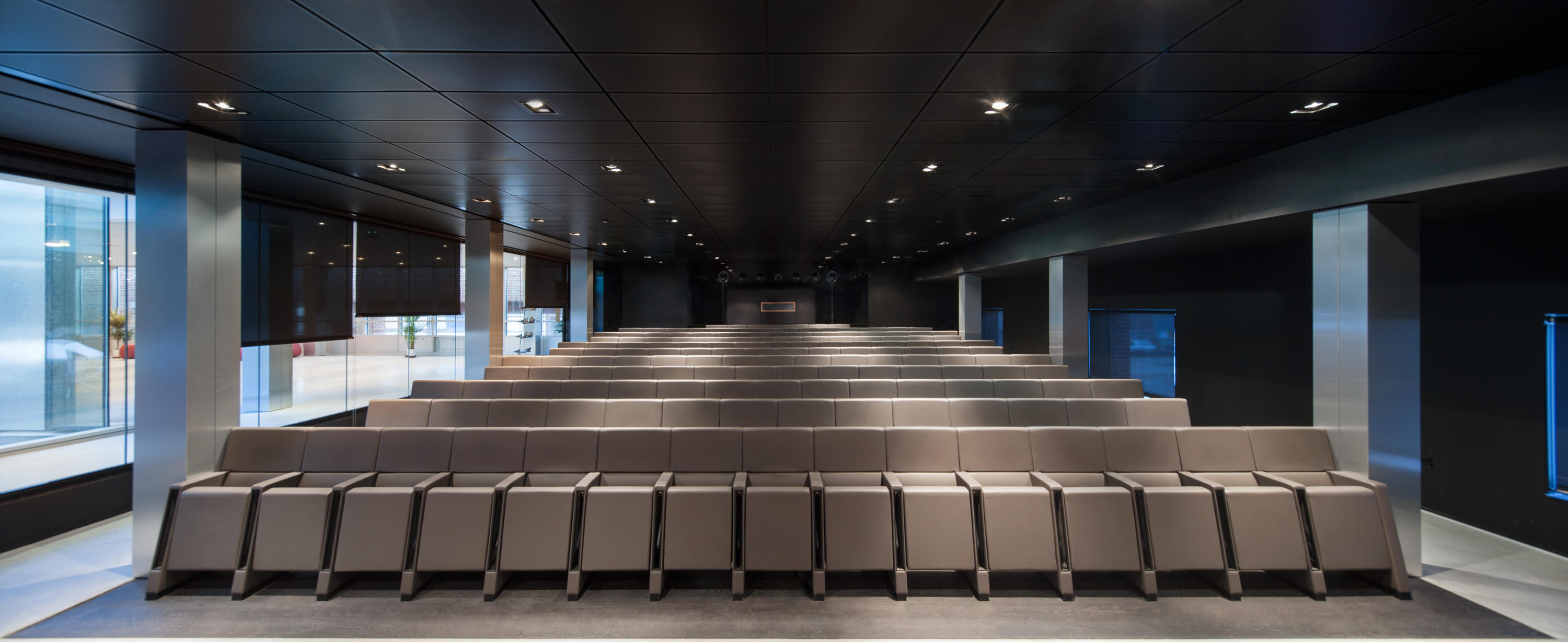 公共座椅|礼堂椅|办公家具|万象城(中国)家具|L213 剧院/礼堂椅