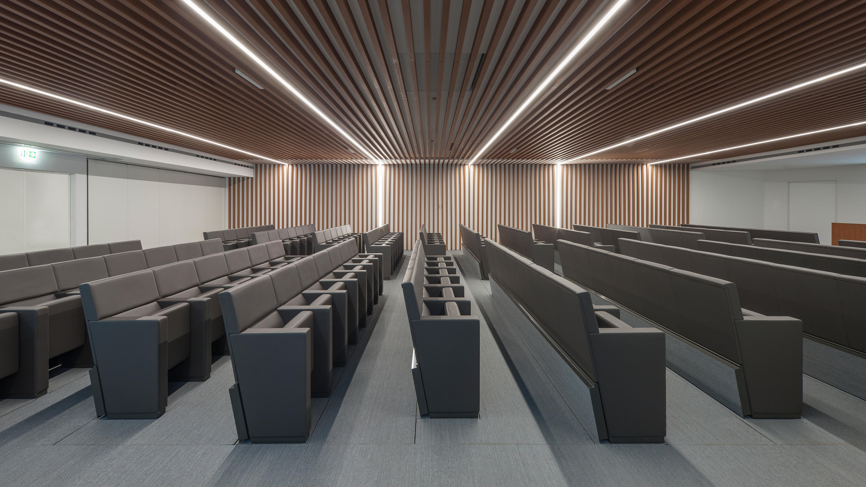 公共座椅|礼堂椅|办公家具|万象城(中国)家具|L213 剧院/礼堂椅