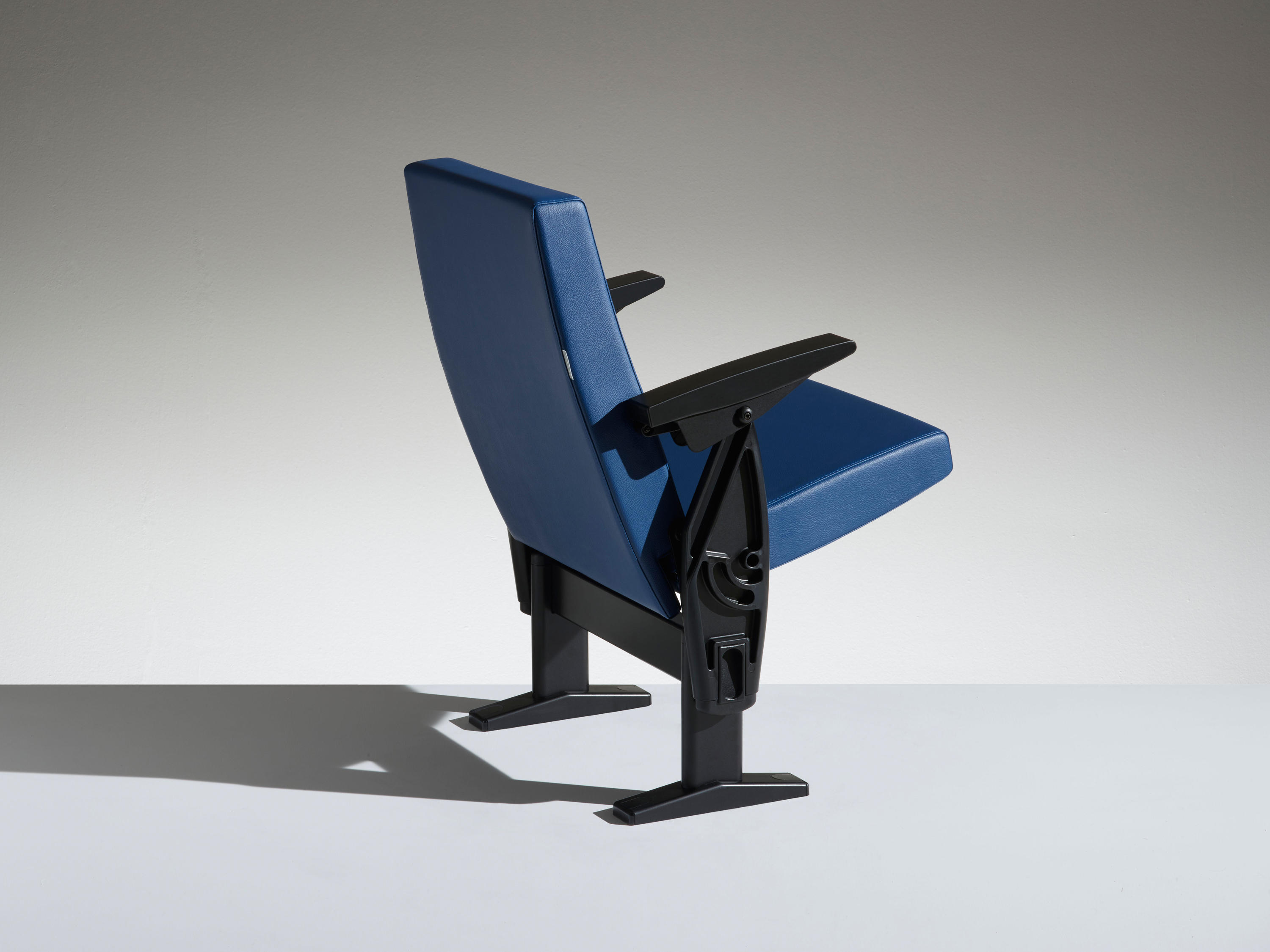 公共座椅|礼堂椅|办公家具|万象城(中国)家具|Futura 剧院/礼堂椅