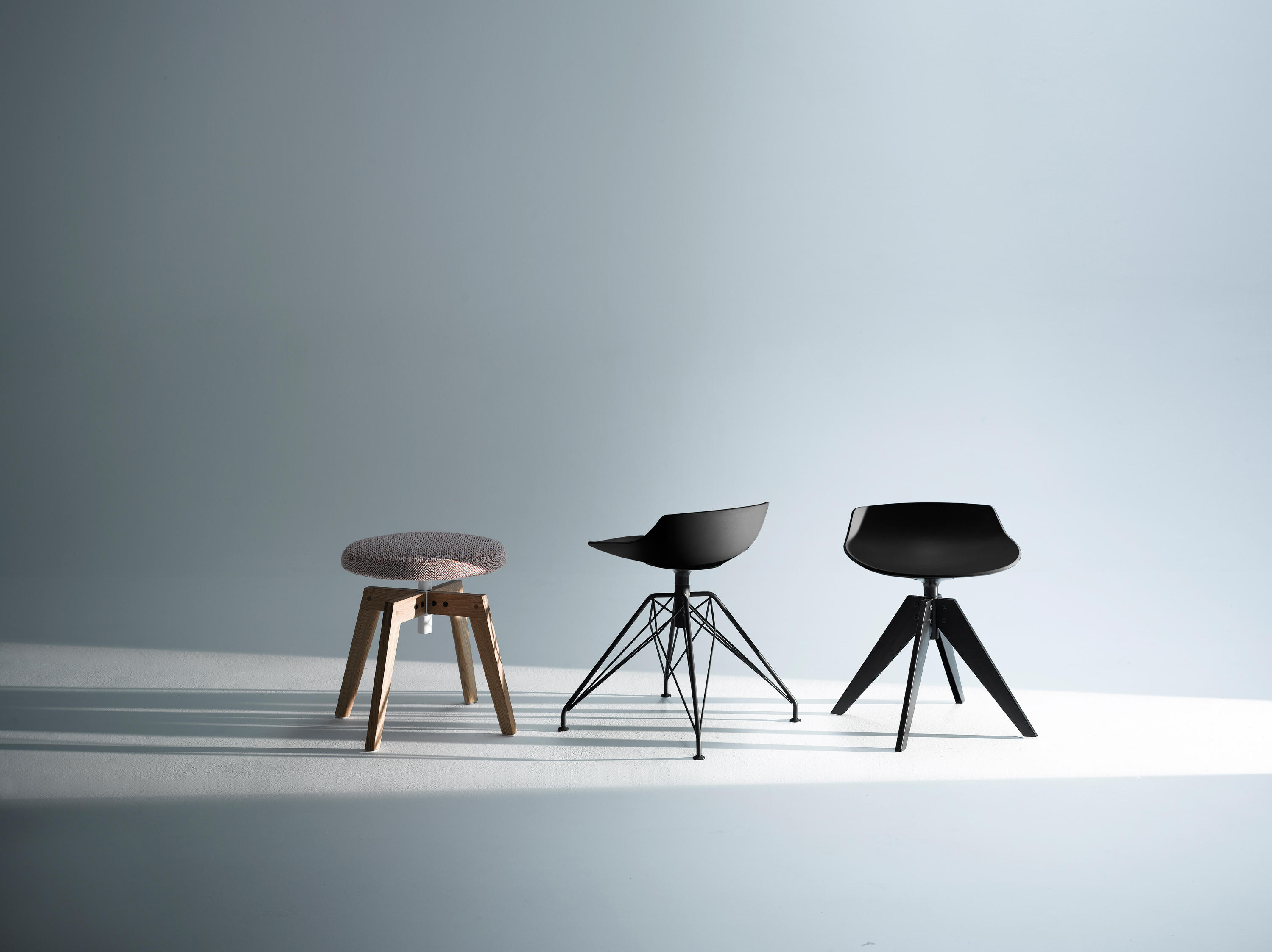 万象城网页版 - 坐具|吧椅/凳子|办公家具|万象城(中国)家具|FLOW STOOL  矮凳