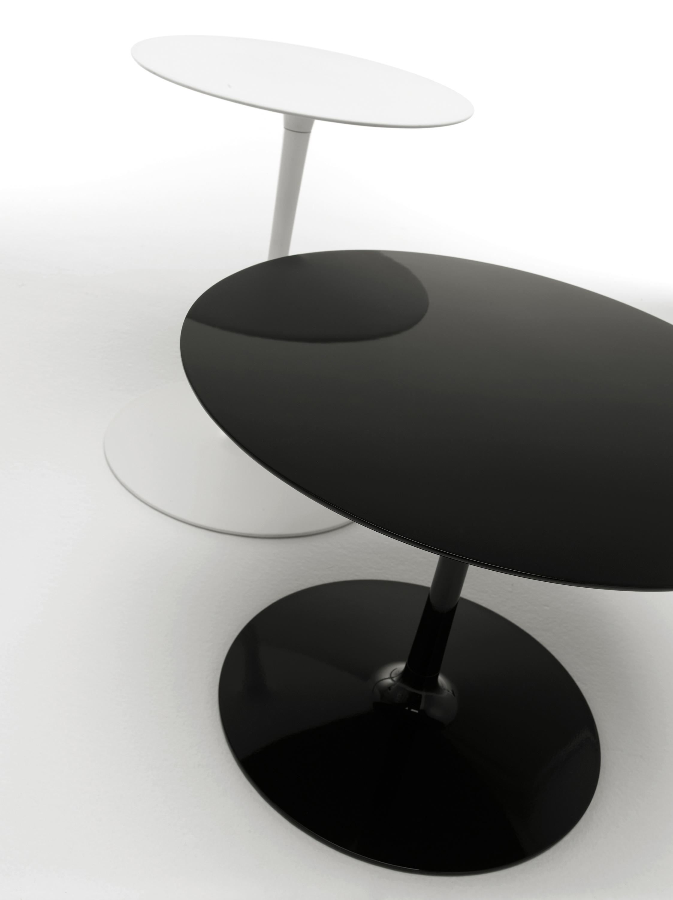 万象城网页版 - 桌几|茶几/边几|办公家具|万象城(中国)家具|FLOW LOW TABLES 茶几/咖啡桌