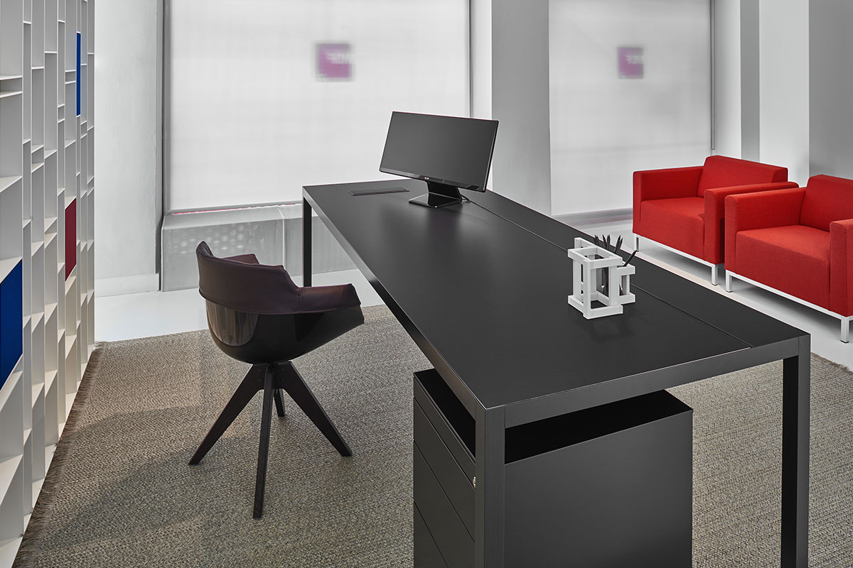 办公屏风|办公屏风系统|办公家具|万象城(中国)家具|DESK 办公桌