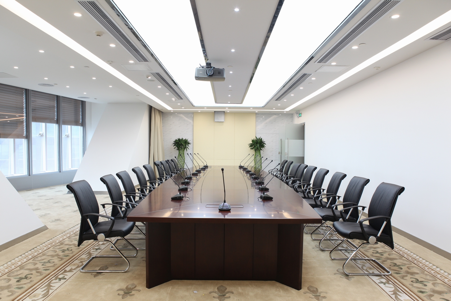 会议台|实木会议台|办公家具|万象城(中国)家具|会议台