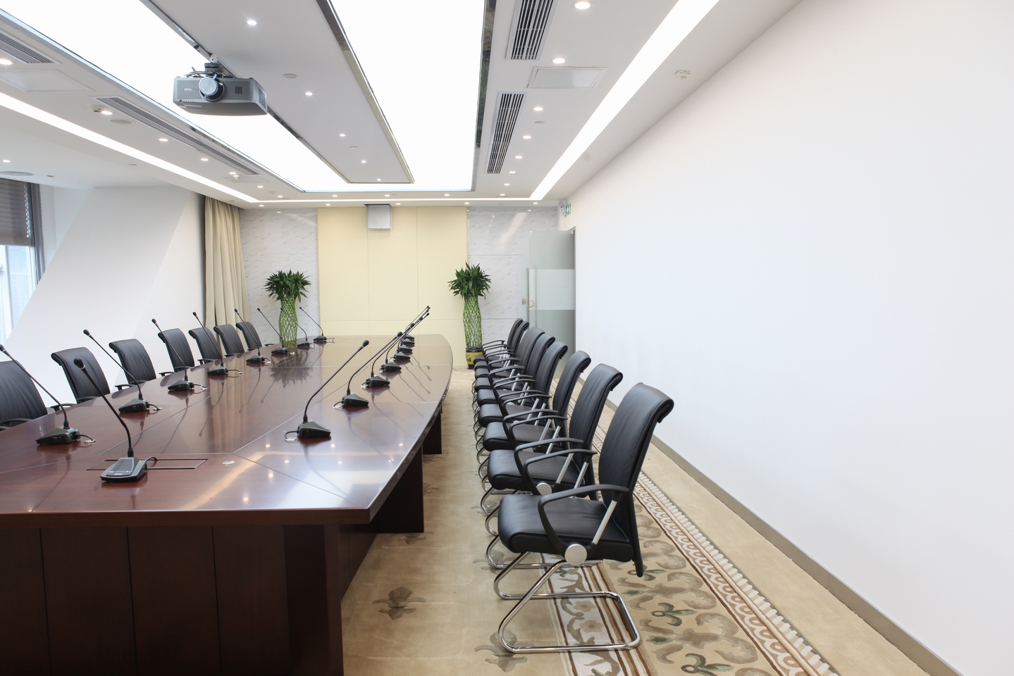 会议台|实木会议台|办公家具|万象城(中国)家具|会议台