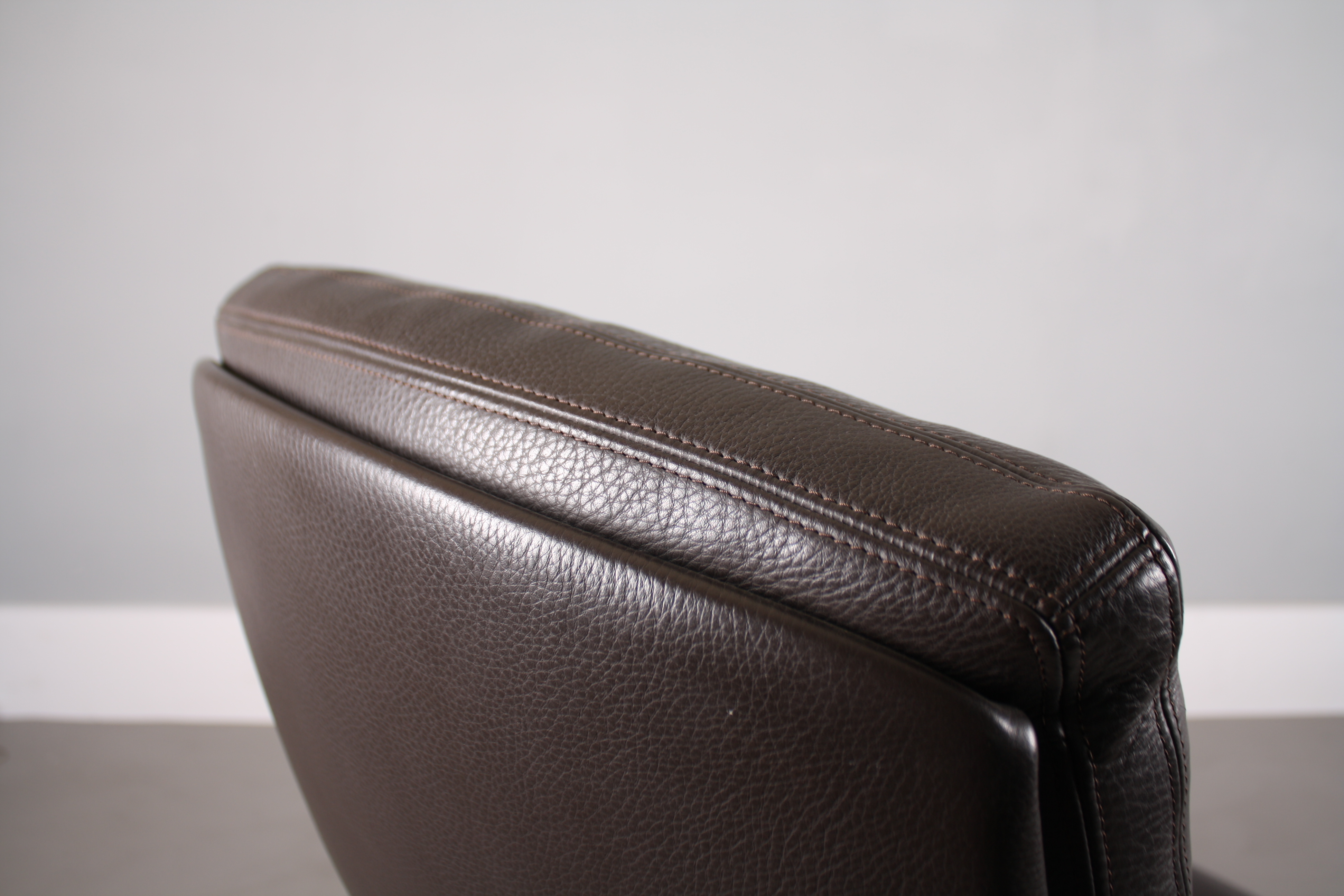 办公椅|现代真皮中班椅|办公家具|万象城(中国)家具|FK 86 Lounge.